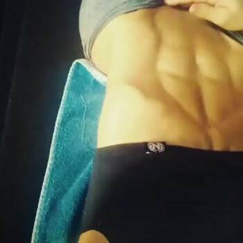 Sara Garcia with some ridiculous abs