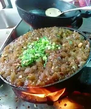 Impressive cooking ski