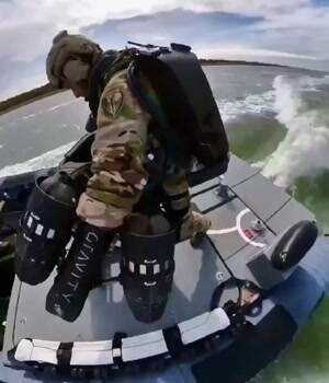 Jumping ship to ship