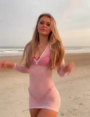 Girl has some skills