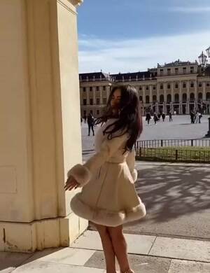 Modeling that dress