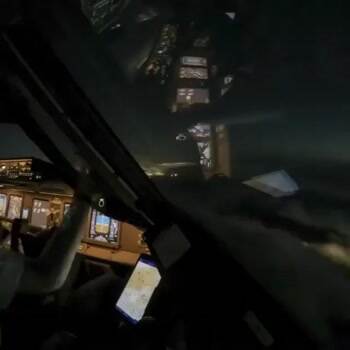 Time lapse of a pilot decent into LAX on a cloudy night