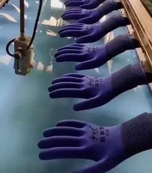 How latex gloves are made