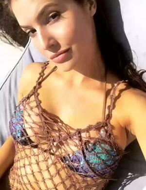 Amanda Cerny is a mermaid now