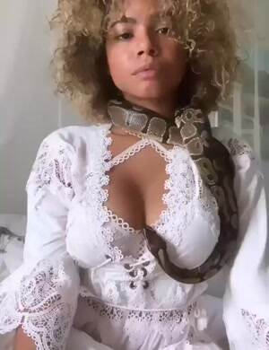 Helayna marie and her pet snake