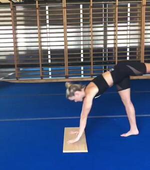 Morgan Rose has awesome handstand balance