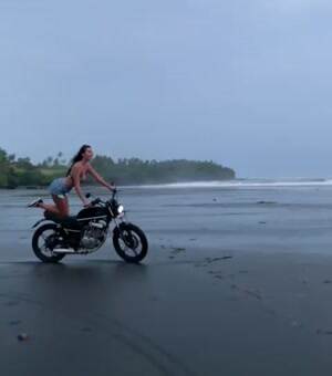 Just flexing on her bike