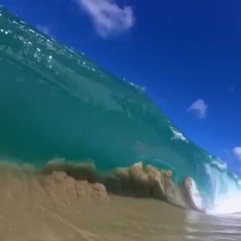 Wave crashing in slow motion