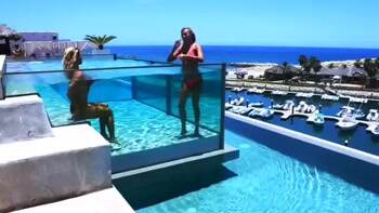 Awesome pool location