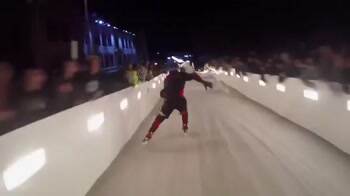 Ice skating racing