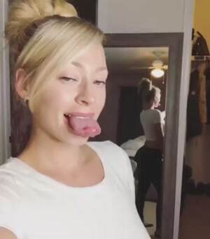 Jordan Rene with the super long tongue