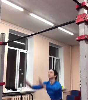 Amazing bars routine