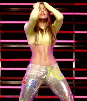 J Lo Dancing with her abs