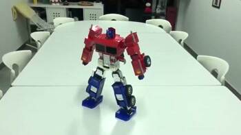 Optimus Prime dance off
